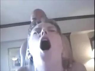 HITZEFREI gedwongen sex films Duitse MILF Caroline Ardolino krijgt een grote lul