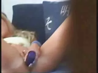 Oma krijgt een gratis sexfilm trio mond vol sperma