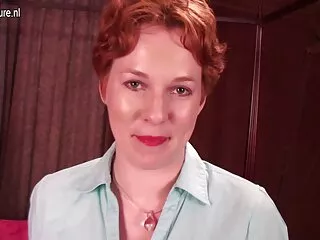 Kerel wordt hard in oma pornofilms zijn kont geneukt zonder zadel