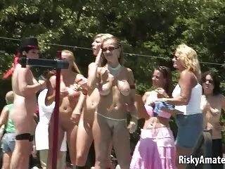 De gratis lesbische pornofilms Dong Bong raken